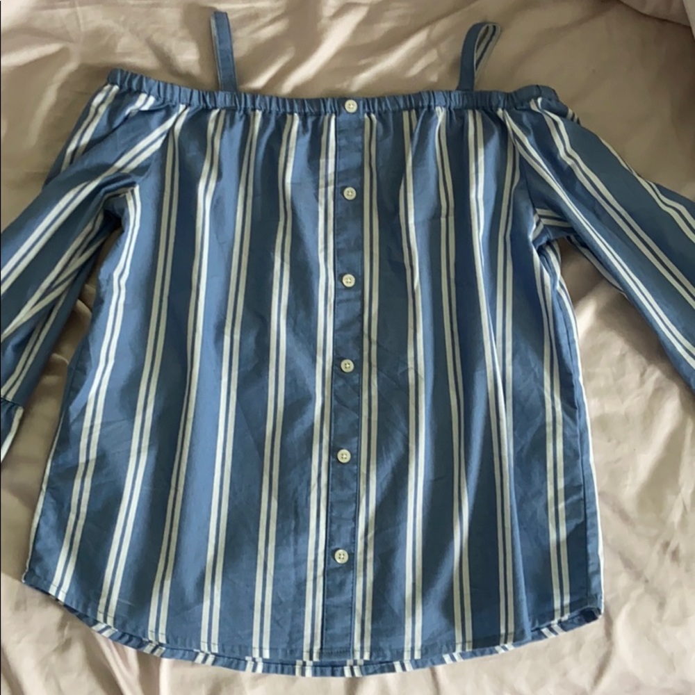 Abercrombie kids off the shoulder top